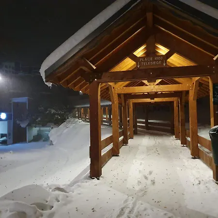 Studio 4 Personnes Au Pied Des Pistes Balcon Vue Montagne شقة لو دوز آلب
